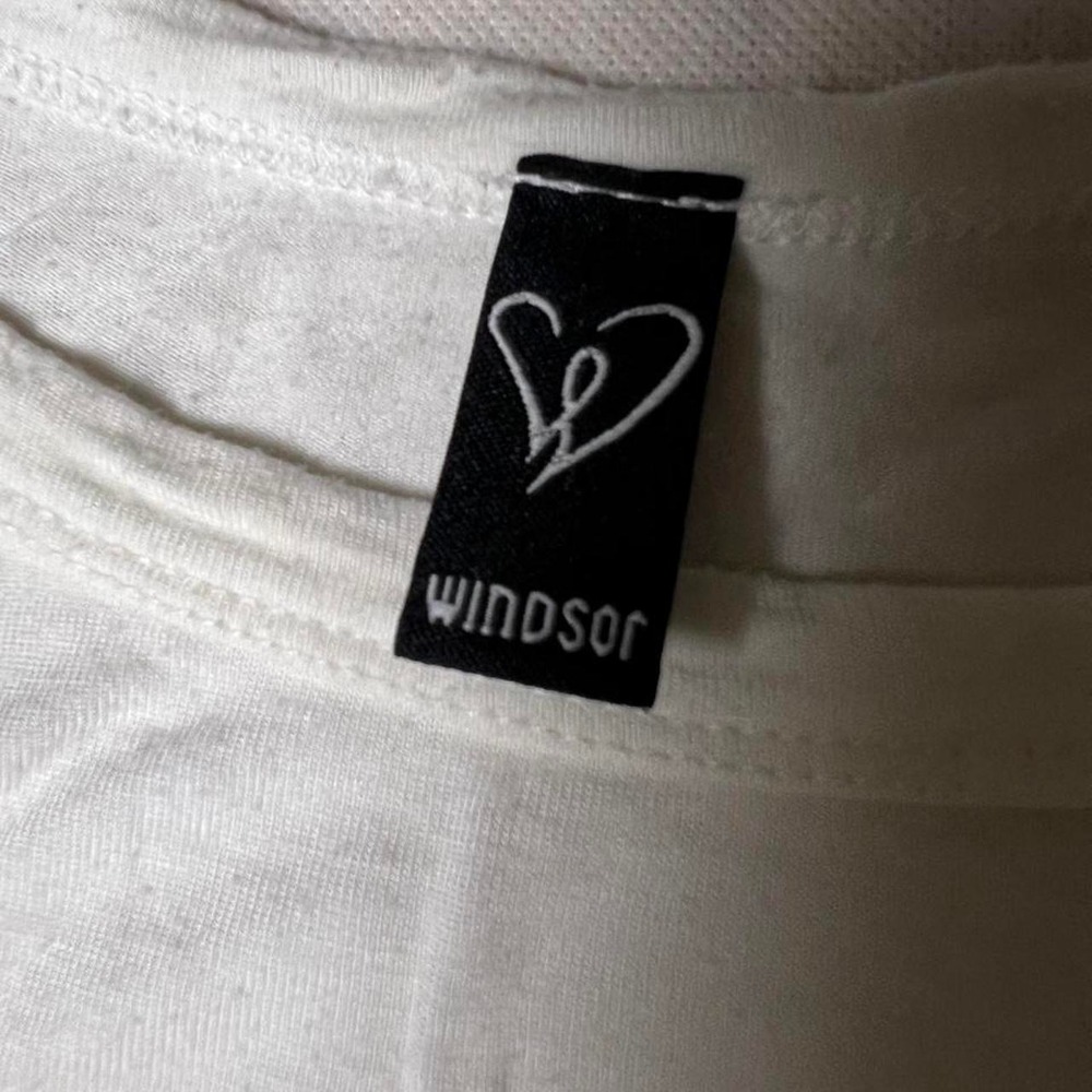 Windsor white crop top with black eagle graphic - Picture 3 of 8